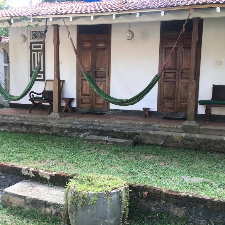 Templeberg Bed & Breakfast Walahanduwa Luaran gambar