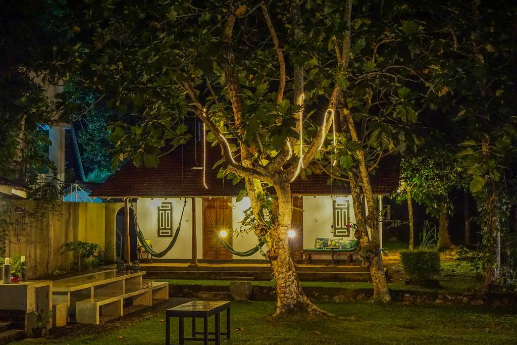 Templeberg Bed & Breakfast Walahanduwa Luaran gambar