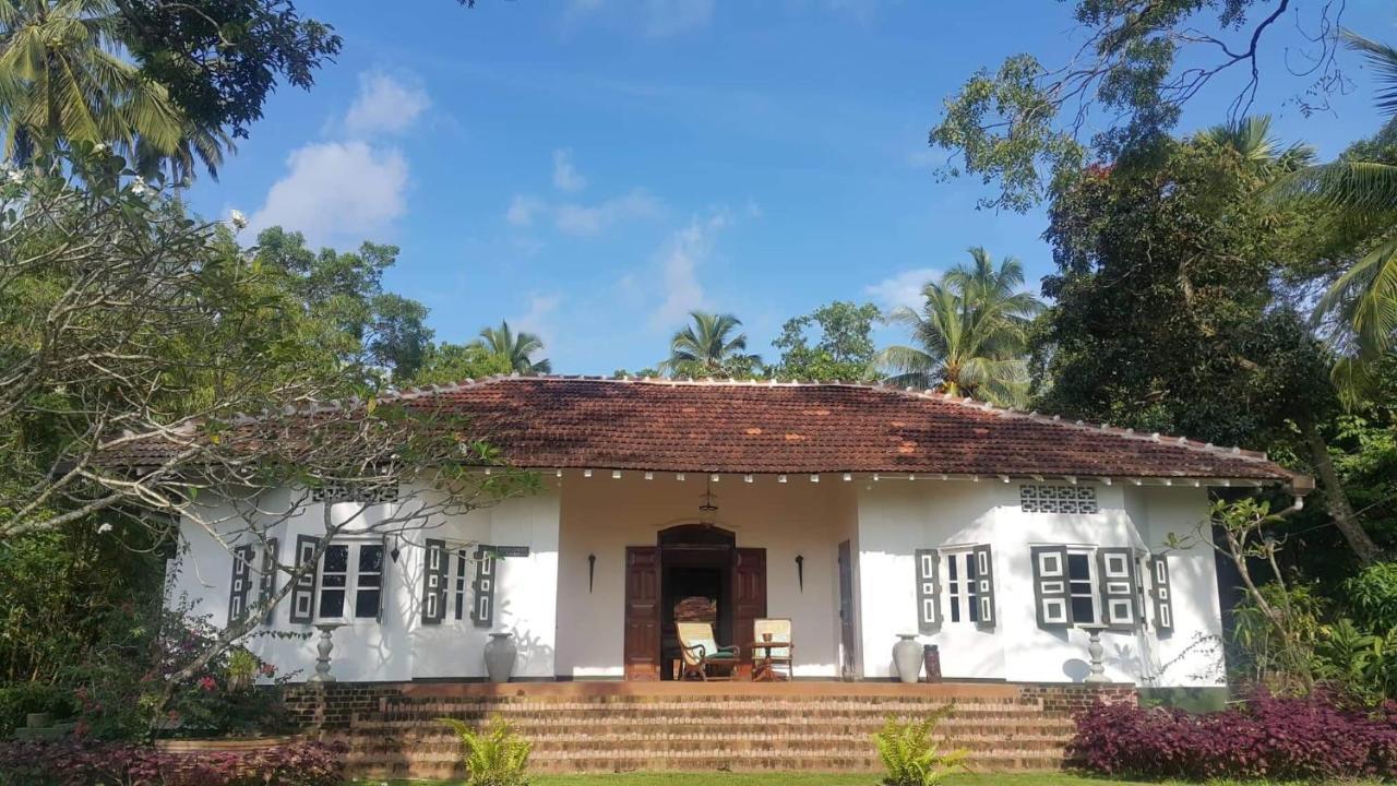 Templeberg Bed & Breakfast Walahanduwa Luaran gambar